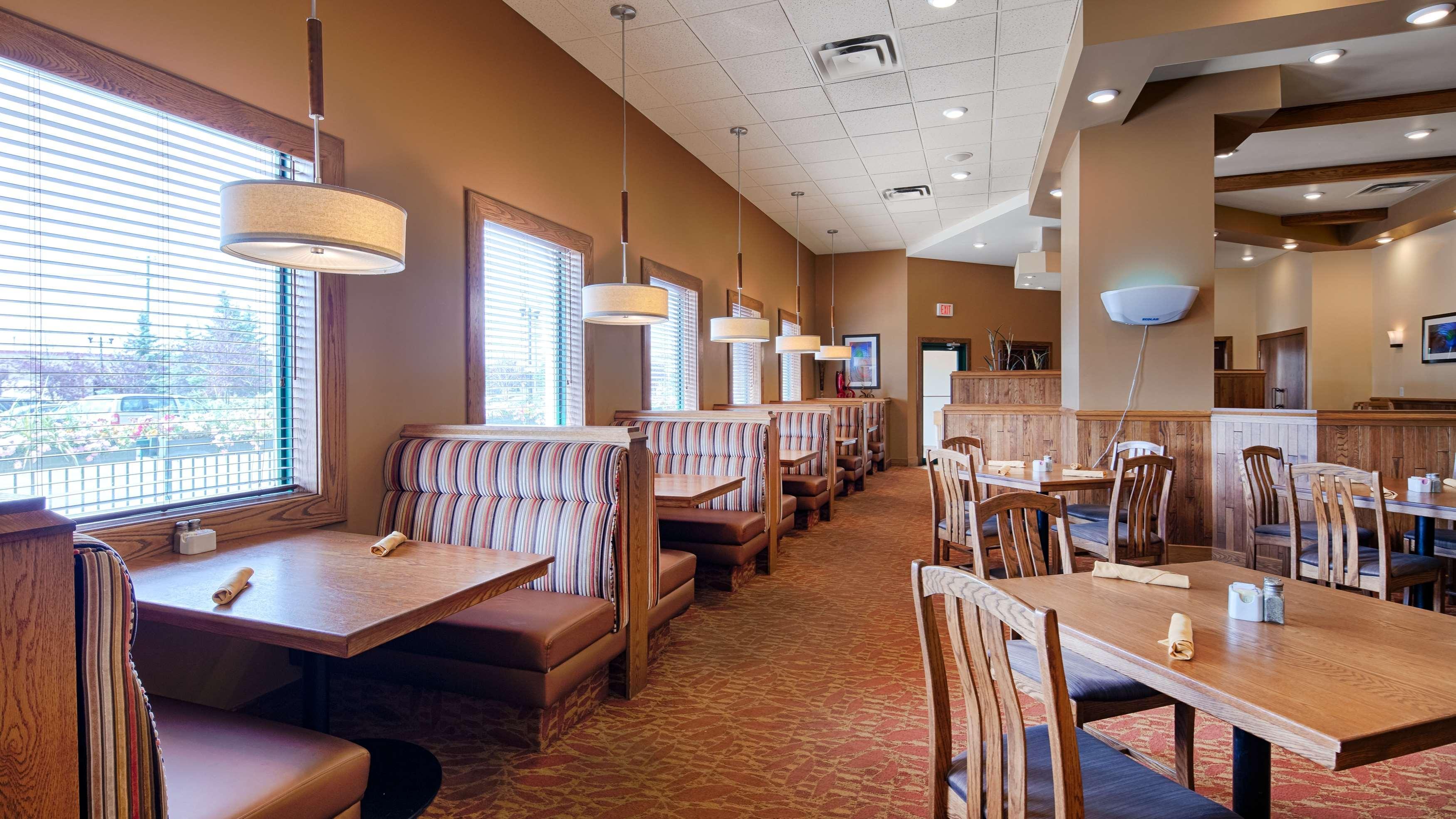 Best Western Plus Winnipeg Airport Hotel Esterno foto