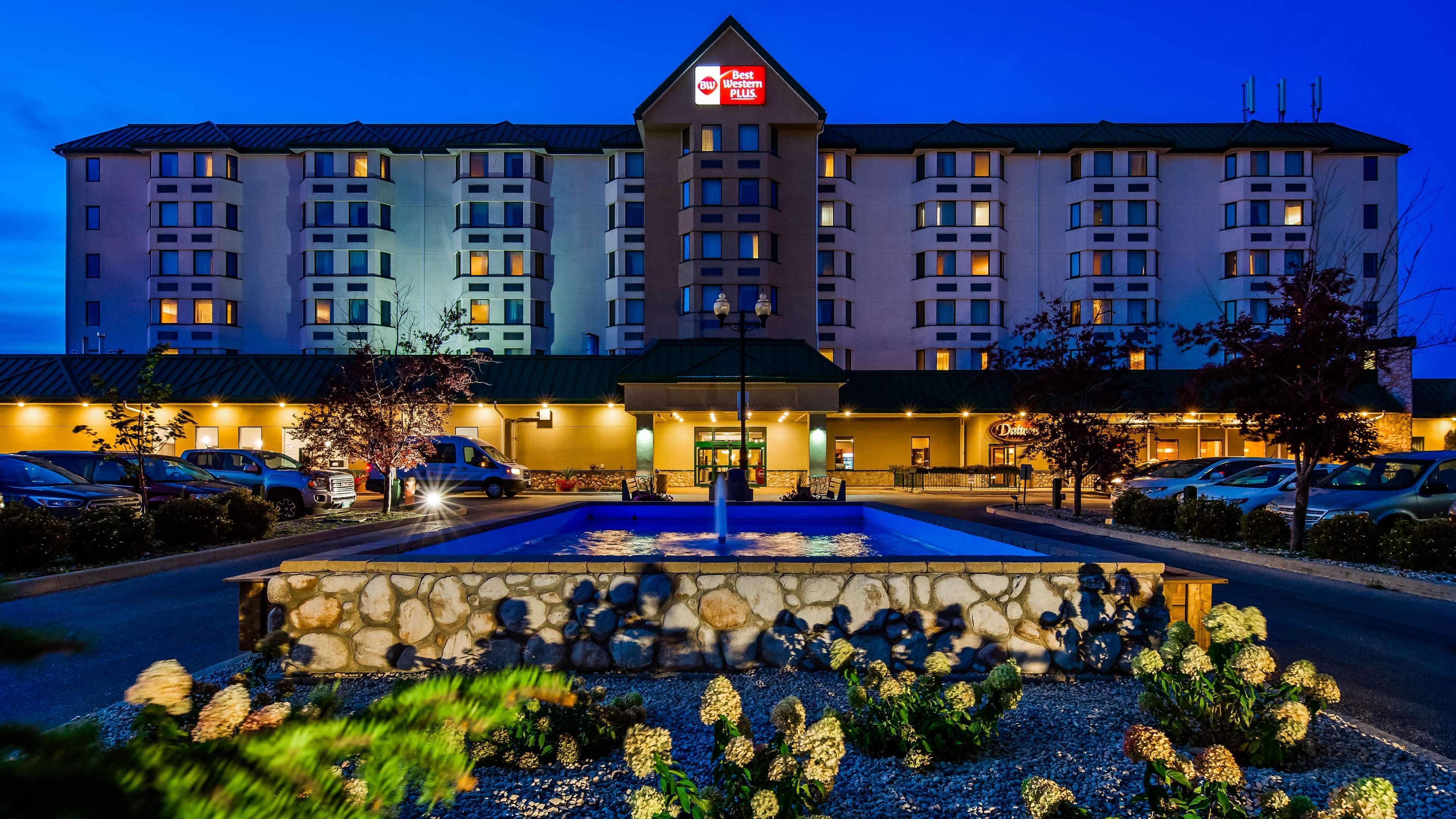 Best Western Plus Winnipeg Airport Hotel Esterno foto