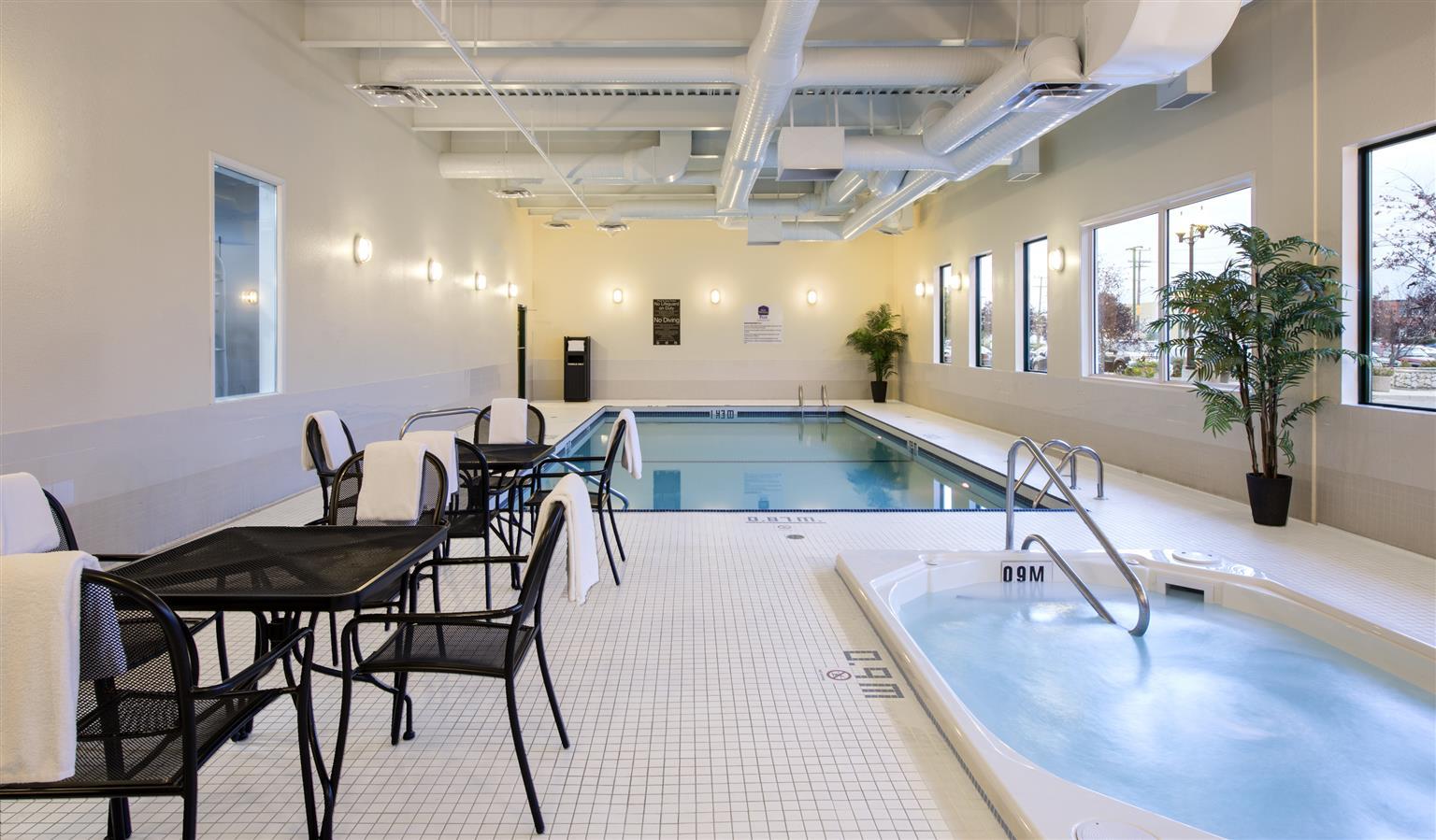 Best Western Plus Winnipeg Airport Hotel Esterno foto