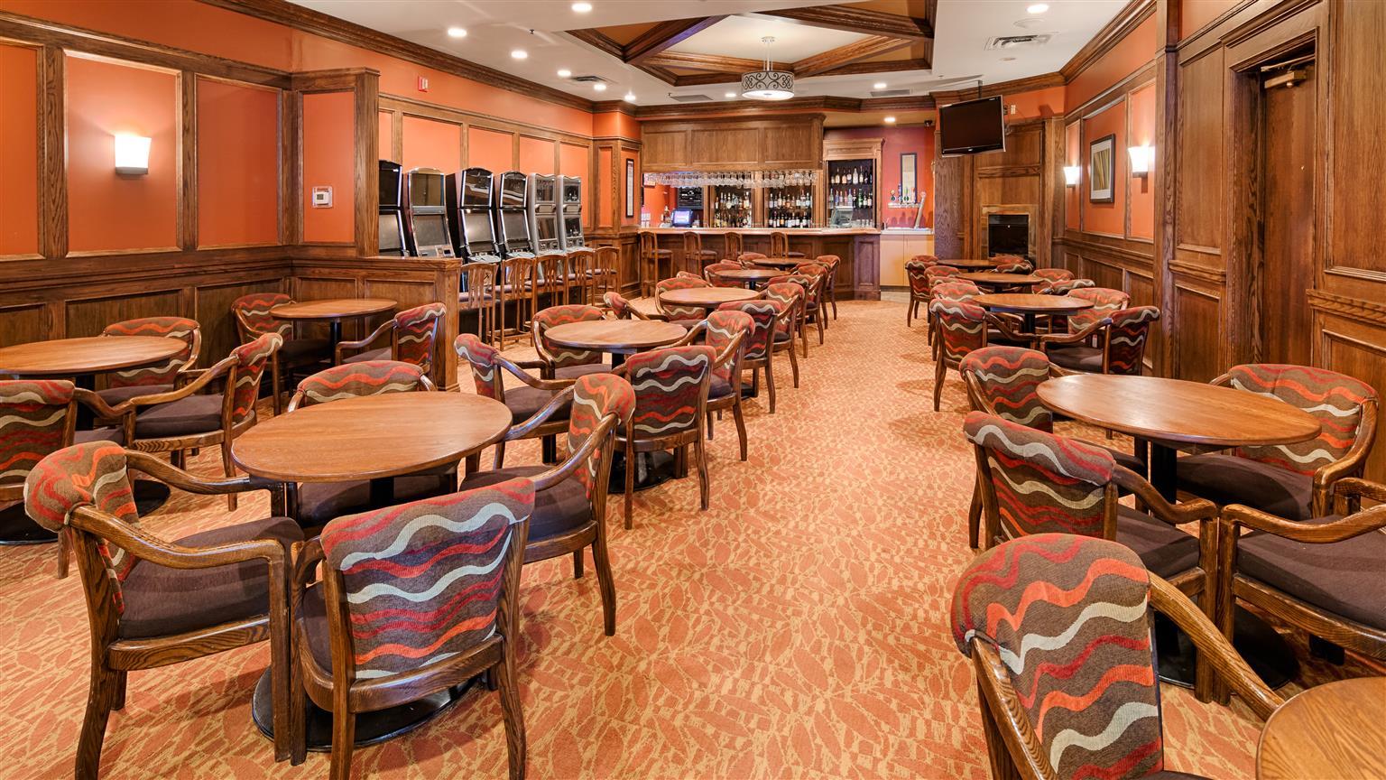 Best Western Plus Winnipeg Airport Hotel Esterno foto