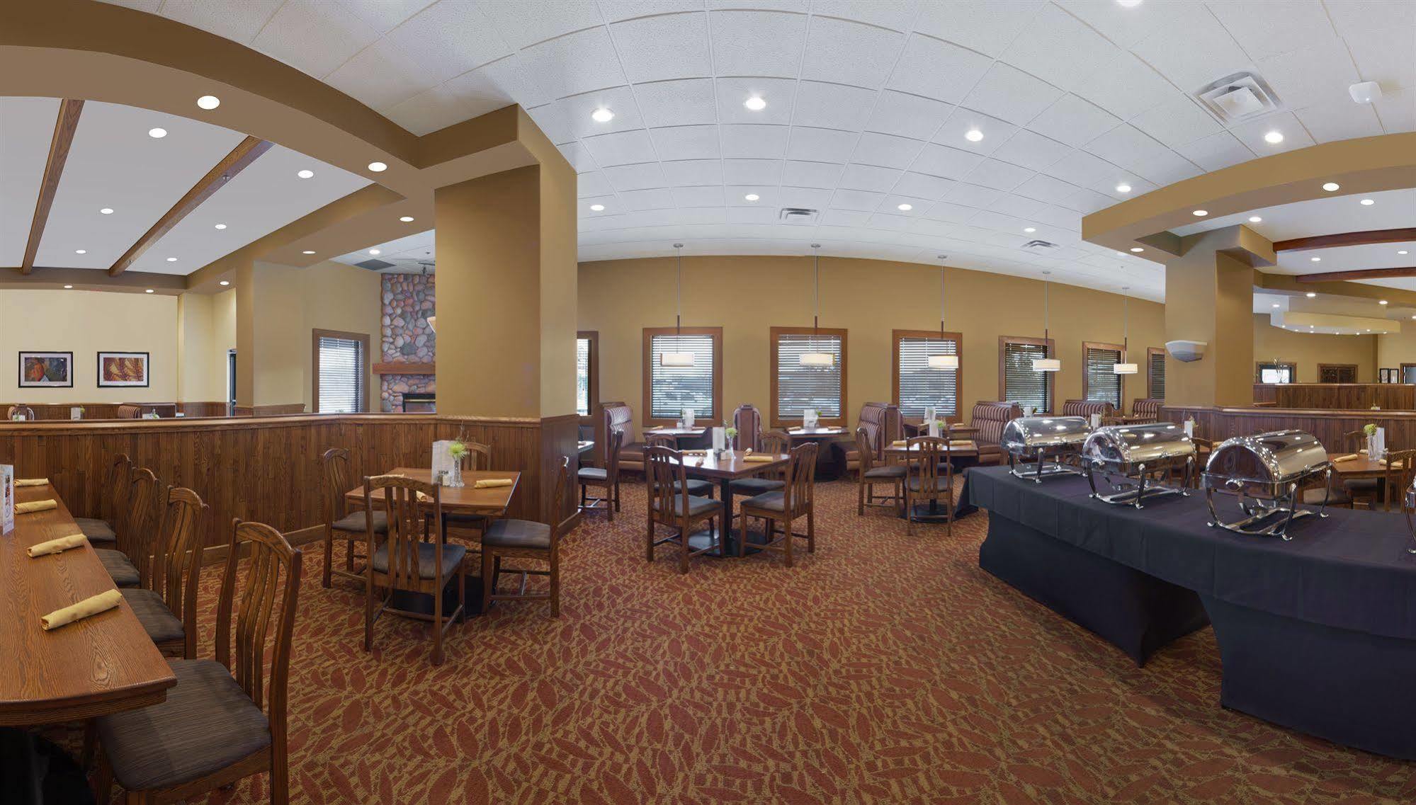 Best Western Plus Winnipeg Airport Hotel Esterno foto